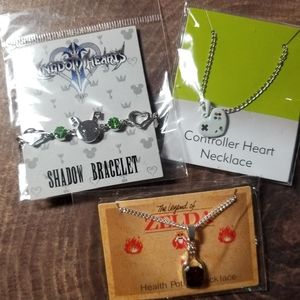 Lot of 3 gamer jewelry pieces videogames